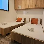 Kemping Peaceful Escape In Oaza Mira, Mobile Home Nika
