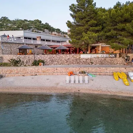 Peaceful Escape In Oaza Mira, Mobile Nika Camping Drage